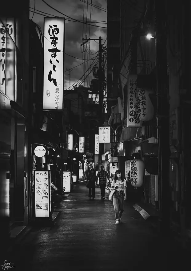 夜の先斗町（京都）